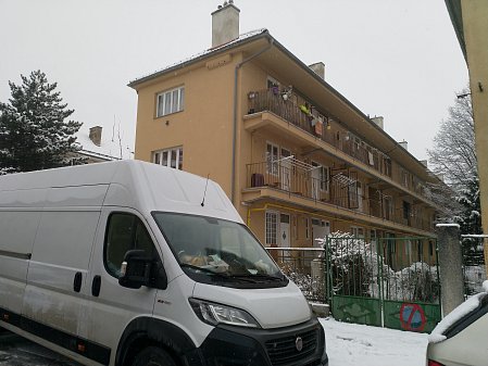 Izolace proti kročejovému hluku u bytu v BD v Brně